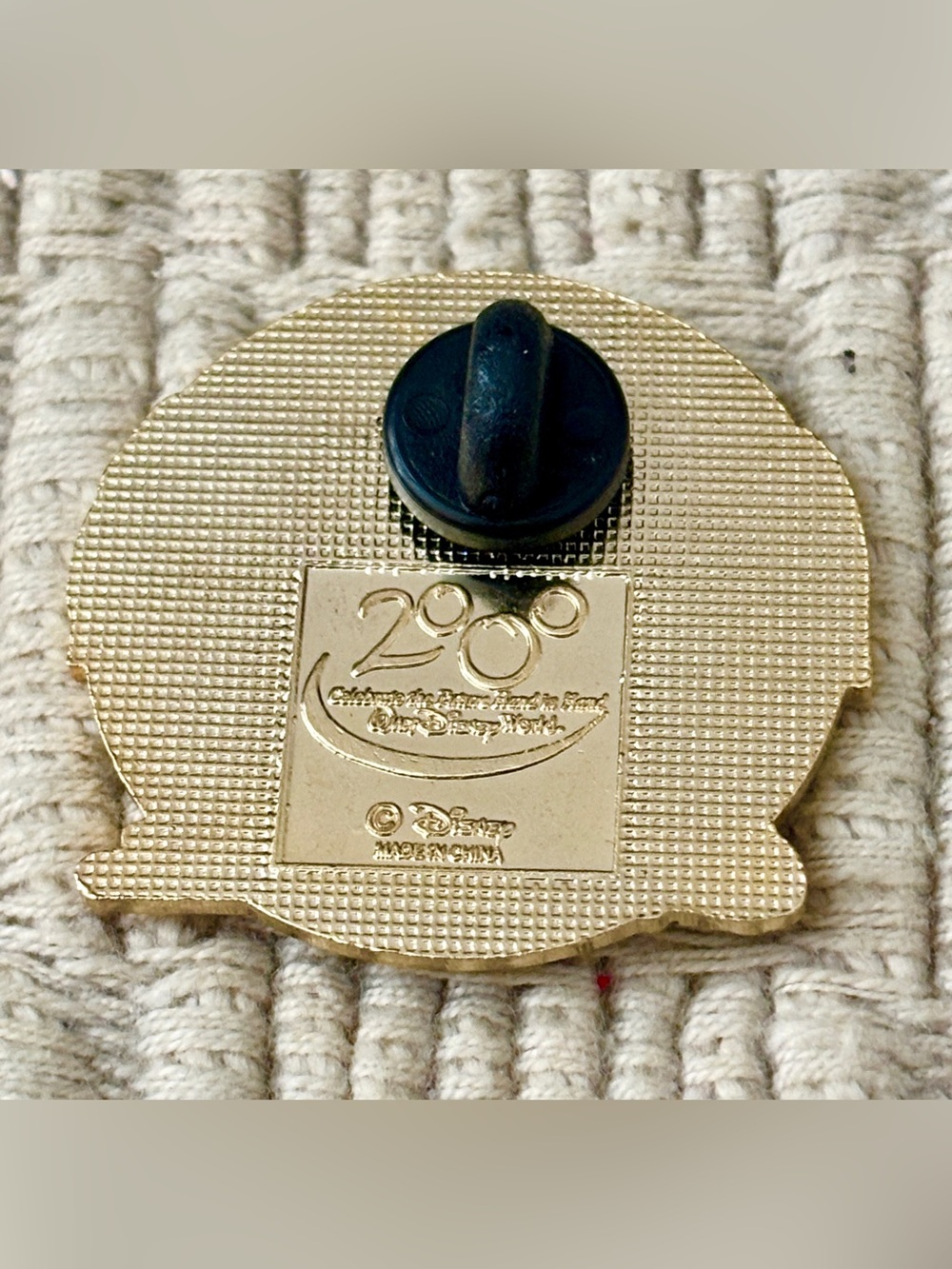 DISNEY 2000 *Rare* Walt Disney World Pirates of the Caribbean Sailing Ship Pin - Picture 2 of 2